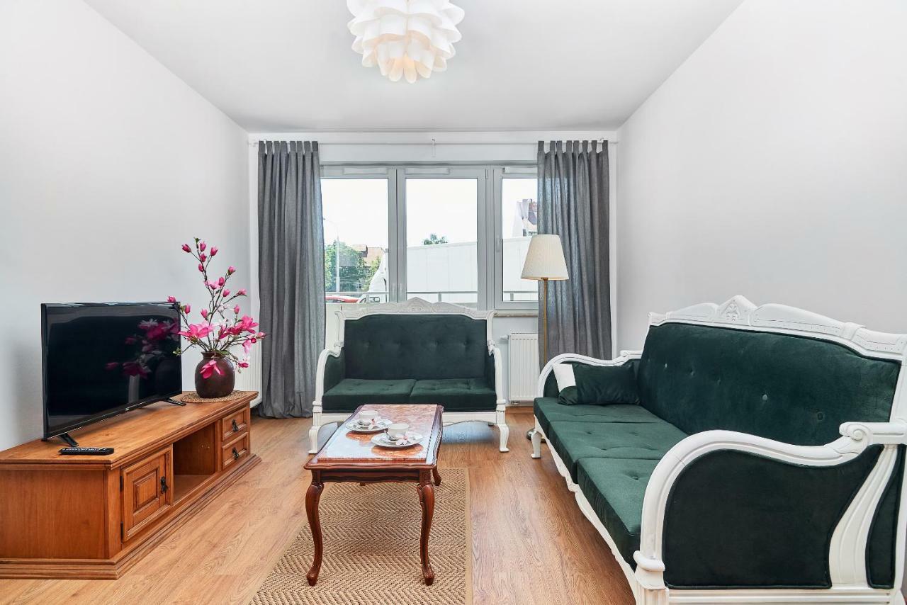 Vintage Apartment In New Estate With Parking - Krzyki Wroclaw By Noclegi Renters المظهر الخارجي الصورة