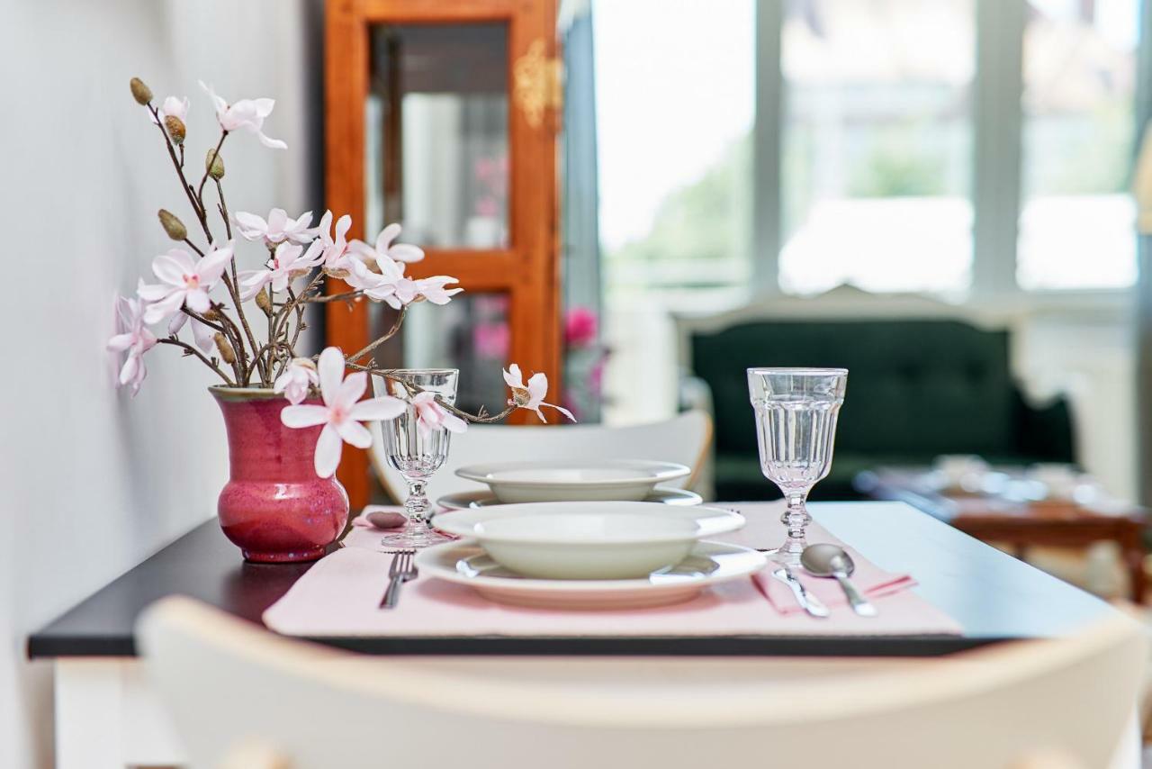 Vintage Apartment In New Estate With Parking - Krzyki Wroclaw By Noclegi Renters المظهر الخارجي الصورة