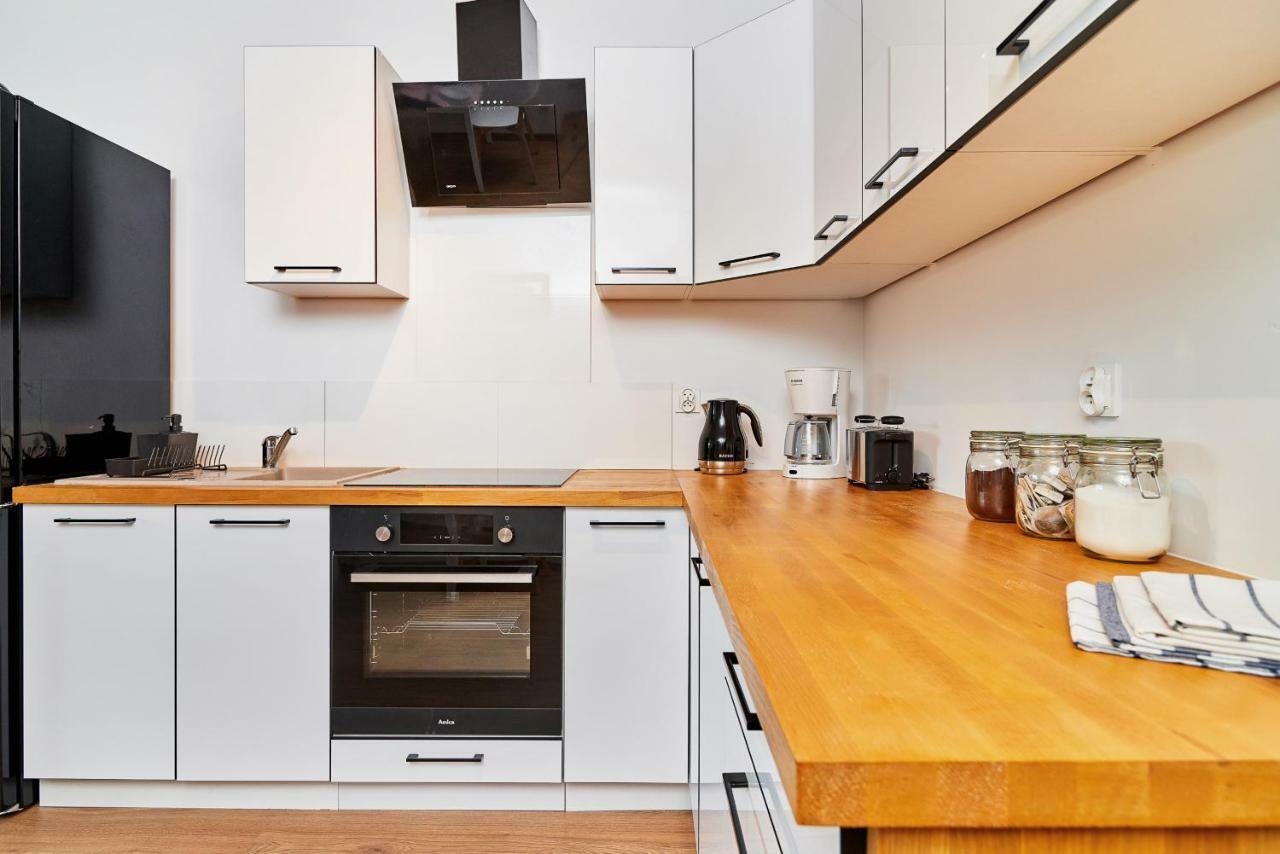 Vintage Apartment In New Estate With Parking - Krzyki Wroclaw By Noclegi Renters المظهر الخارجي الصورة