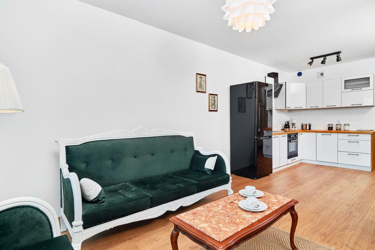 Vintage Apartment In New Estate With Parking - Krzyki Wroclaw By Noclegi Renters المظهر الخارجي الصورة